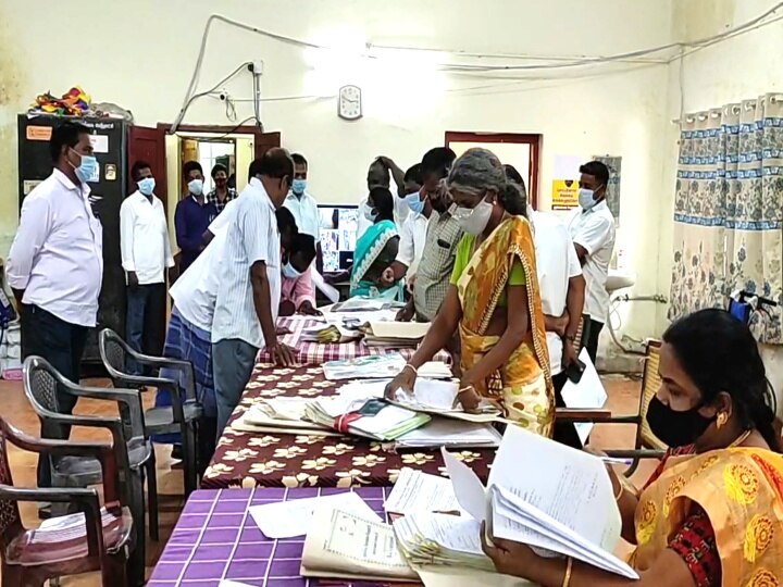 Local Body Election | தரங்கம்பாடி பேரூராட்சியில் 2 அதிமுக வேட்பாளர் உட்பட 3 பேர் போட்டியின்றி தேர்வு