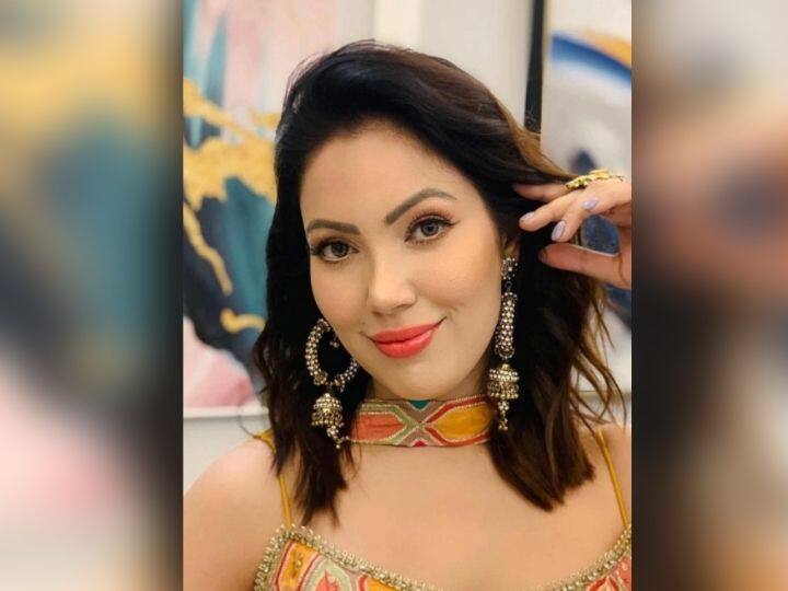 taarak mehta ka ooltah chashmah fem babita ji munmun dutta arrested Munmun Dutta : अनुसूचित जातीवर केलेली टिप्पणी भोवली, 'बबिता जी'ला अटक, चार तासाच्या चौकशीनंतर सुटका