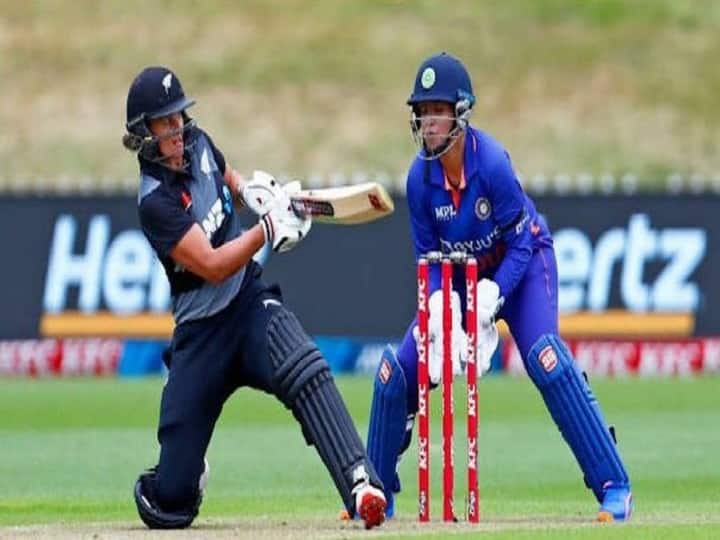 IND vs NZ Women's T20I: New Zealand beats India by 18 runs IND vs NZ Women's T20I: भारतीय महिला संघानं टी-20 सामना गमावला, न्यूझीलंडचा 18 धावांची विजय
