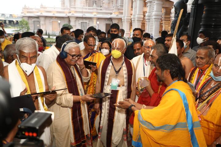 ముచ్చింతల్లోని శ్రీరామనగరంలో శ్రీలక్ష్మీనారాయణ మహాక్రతువు నిర్విఘ్నంగా కొనసాగుతోంది. ఎనిమిదోరోజు యాగశాలలో ఉదయం అష్టాక్షరీ మంత్ర పఠనం అత్యంత భక్తిశ్రద్ధల మధ్య జరిగింది.