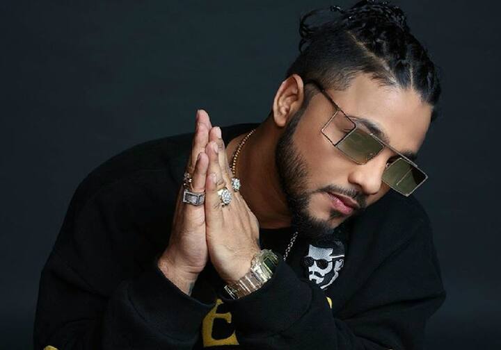 बॉलीवुड के मशहूर सिंगर रफ़्तार का असली नाम दिलिन नायर है. इनके कई गाने फेमस हुए हैं.