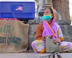 Pune News: 40 हजार रुपये के बदले ब्याज में साहूकार ने मांगे दो लाख, बुजुर्ग महिला को मांगनी पड़ी भीख