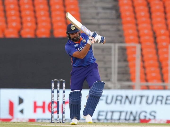 IND vs WI: Rohit Sharma ने आसानी से गंवा दिया विकेट, Video में देखें कहां कर बैठे गलती India vs West Indies 2nd odi rohit sharma wicket Kemar Roach ahmedabad IND vs WI: Rohit Sharma ने आसानी से गंवा दिया विकेट, Video में देखें कहां कर बैठे गलती