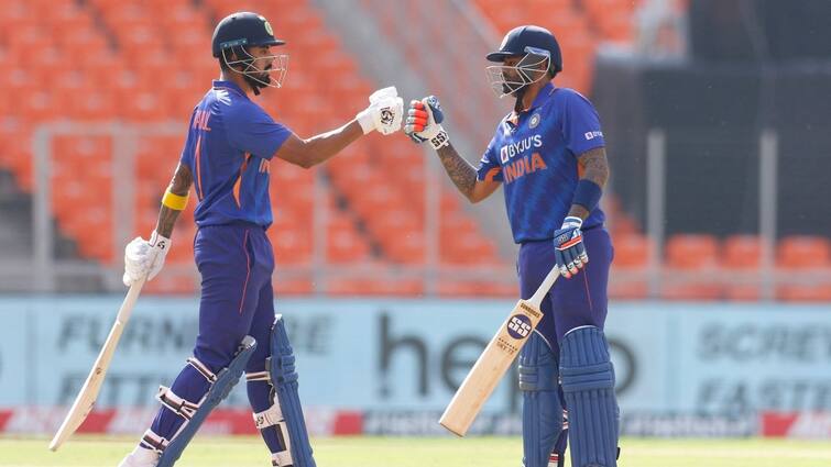 IND vs WI 2nd ODI: India set target 238-run for west indies Suryakumar 64, Rahul 49 IND vs WI 2nd ODI: সূর্যকুমারের অর্ধশতরান, প্রথমে ব্য়াট করে ২৩৭ রান বোর্ডে তুলল ভারত