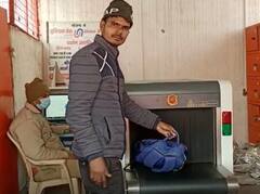 Ayodhya News: Ram Janmabhoomi दर्शन मार्ग पर प्राइवेट लॉकर संचालक करते थे मनमानी, अब प्रशासन ने किया ये इंतजाम