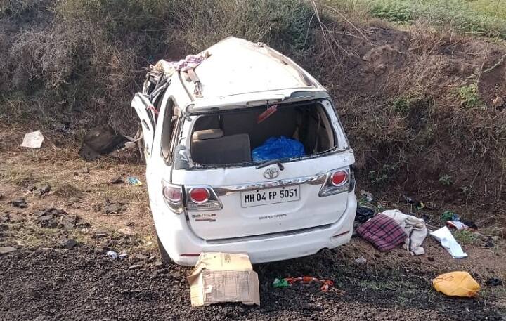 Three member of Kutchi Patel family died in Car accident near Halvad, 2 injured મુંબઈથી રાપર જઈ રહેલા કચ્છી પરિવારને હળવદ પાસે નડ્યો અકસ્માત, એક જ પરિવારના ત્રણના મોતથી અરેરાટી