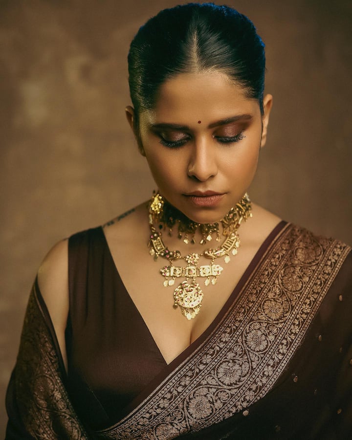 साई ने हाल ही में अपने इंस्टाग्राम अकाउंट पर कुछ तस्वीरें शेयर की हैं.जिसमें उनकी खूबसूरती देखते ही बन रही हैं.