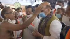 Elections 2022: Rajnath Singh offers prayers before campaigning