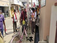 Local Body Election | கோவையில் சாக்கடை சுத்தம் செய்து வாக்கு சேகரித்த திமுக வேட்பாளர்