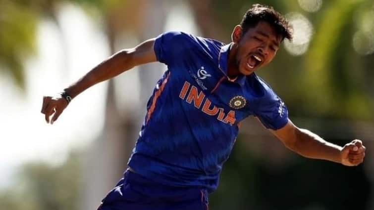 Ranji Trophy 2022 Squad Bengal name U19 World Cup star Ravi Kumar among 22-man squad Ranji Trophy 2022: রঞ্জিতে ২২ সদস্যের বাংলা দলে যুব বিশ্বকাপজয়ী রবি কুমার