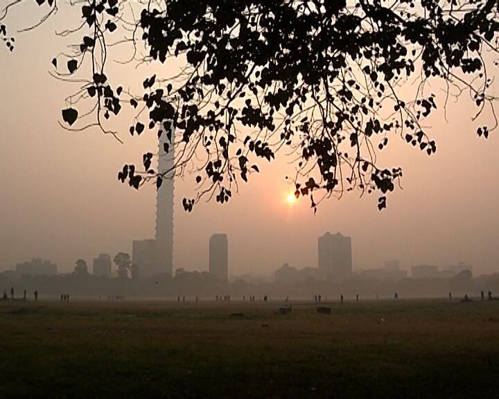 ধীরে ধীরে ঊর্ধ্বমুখী পারদ। গতকালের তুলনায় ২ ডিগ্রি বেড়ে গেল আজ।