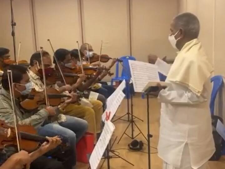 Actor Parthiban share ilayaraja Composing Video Goes Viral On Social Media Ilayaraja Composing Video:  ஒரு பக்கம் இளையராஜா.. இன்னொரு பக்கம் ஏ.ஆர்.ரஹ்மான்.. கெத்து காட்டும் பார்த்திபன்..