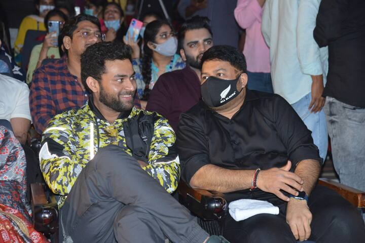 ఇప్పటికే ఈ సినిమా నుంచి రెండు పాటలను విడుదల చేయగా.. వాటికి మంచి రెస్పాన్స్ వచ్చింది. తాజాగా సినిమాలో మూడో పాటను రిలీజ్ చేశారు. 