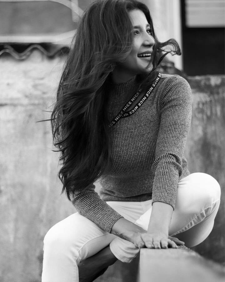 முரட்டு தமிழச்சி..உன்ன சுத்தி ஒரே இருட்டு திருடச்சி..