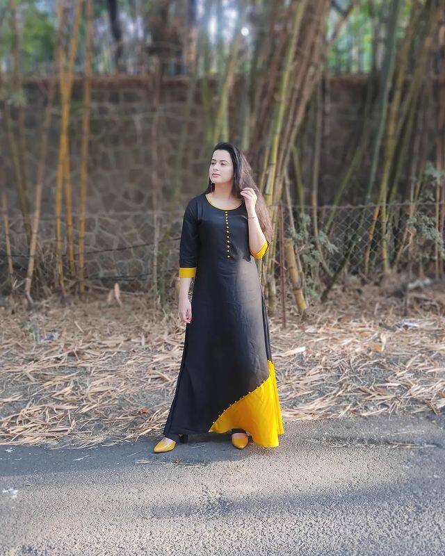 नुकतेच प्राजक्ताने आऊटडोर फोटोशूट केले आहे.(photo:prajaktagaikwad_official/ig)