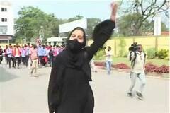 Hijab Row: হিজাব বিতর্কে তোলপাড় কর্ণাটক, সমস্ত স্কুল কলেজ বিশ্ববিদ্যালয়ের তিন দিনের ছুটি |Bangla News