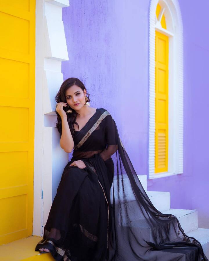 కాకపోతే సిరి బాగా నెగిటివిటీని మూటగట్టుకుని వచ్చింది. దీంతో తీవ్రంగా విమర్శల పాలైంది. -Image credit: SiriHanumanthu/Instagram