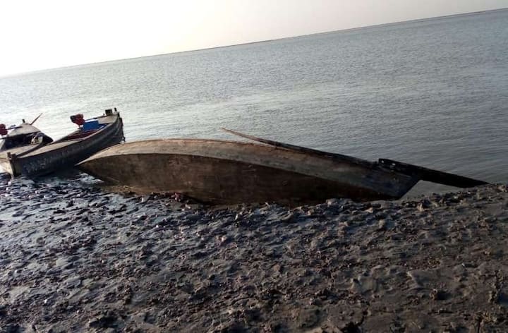 Kutch : BSF caught 9 Pakistani boat near Harami Nala of Kutch Kutch : હરામીનાળા પાસેથી BSFએ પકડી 9 પાકિસ્તાની બોટ, સર્ચ ઓપરેશન જારી
