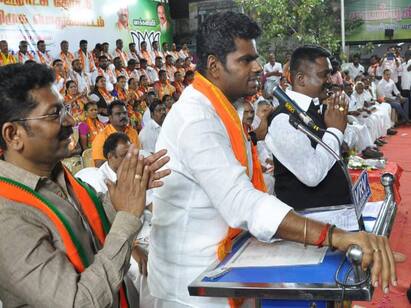 BJP state president Annamalai collected votes in Madurai Local Body Election | எங்களுக்கு முருகனும் அல்லாவும் இயேசுவும் வேண்டும் மதத்தை வைத்து அரசியல் செய்பவர்கள் நாங்கள் இல்லை - அண்ணாமலை
