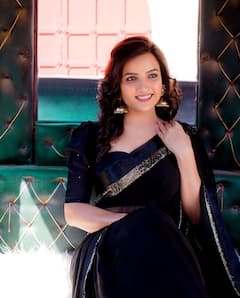 Siri Hanumanthu: నలుపు వర్ణం చీరలో చందమామలా మెరిసిపోతున్న బిగ్‌బాస్ బ్యూటీ సిరి