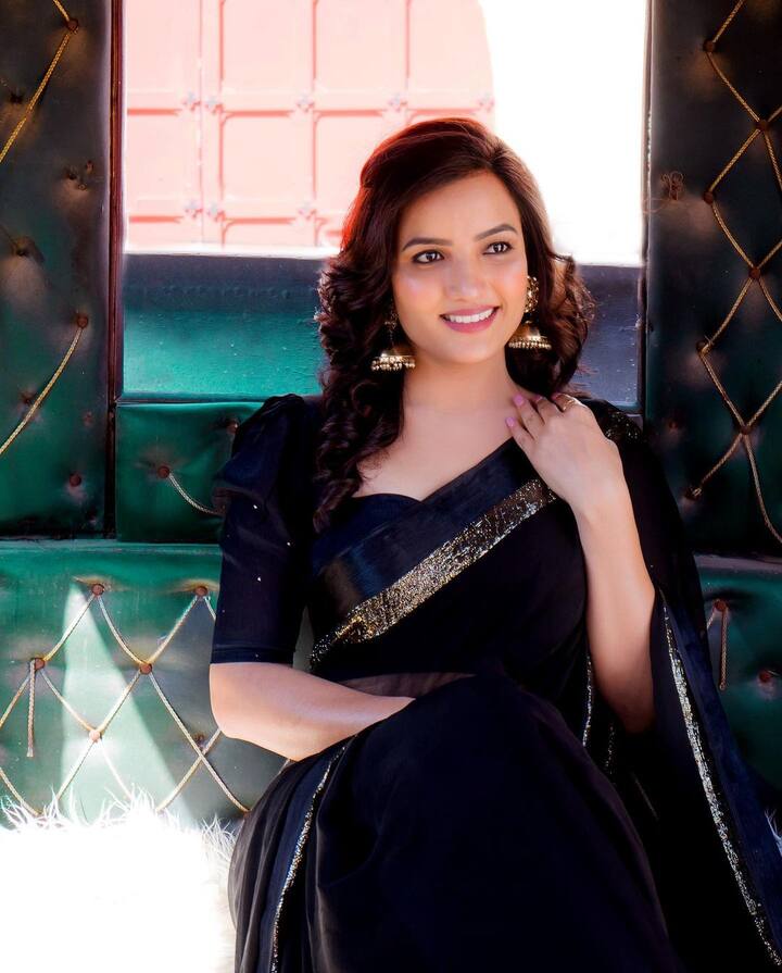 కొందరు బిగ్ బాస్‌కి వెళ్లి బాగా ఫేమస్ అయి బయటికి వస్తుంటారు. అలాంటి కంటెస్టెంట్లలో ఒకరు సిరి హన్మంతు. -Image credit: SiriHanumanthu/Instagram