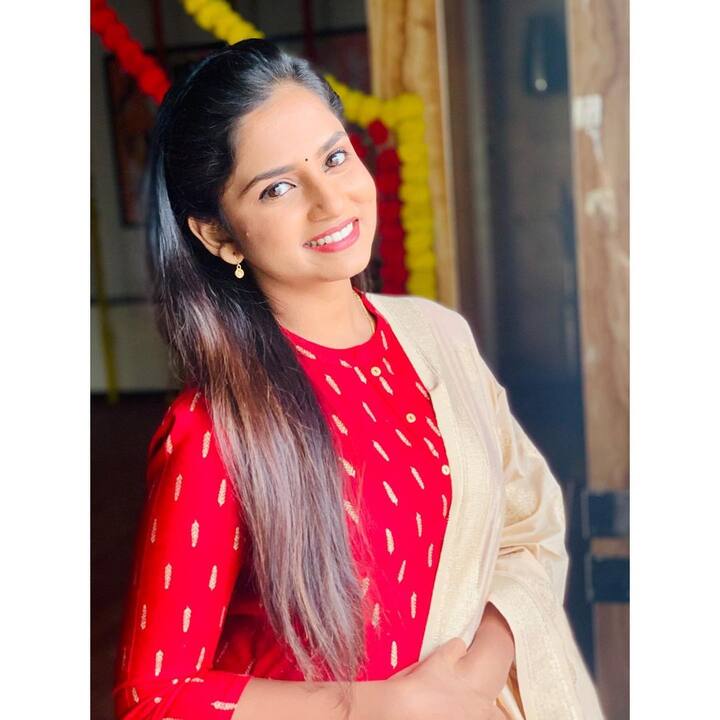 గుప్పెడంత మనసు వసుధార (రక్షా గౌడ) (Image Credit: Raksha Gowda/Instagram)గుప్పెడంత మనసు వసుధార (రక్షా గౌడ) (Image Credit: Raksha Gowda/Instagram)