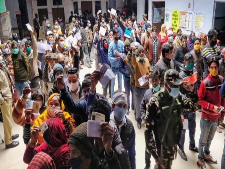 Election 2022 Voting Live: యూపీలో ప్రశాంతంగా పోలింగ్- 5 గంటల వరకు 57.79% ఓటింగ్ Election 2022 Voting Live: UP Records 20.03% Voter Turnout In First Phase Of Polling Till 11 AM Election 2022 Voting Live: యూపీలో ప్రశాంతంగా పోలింగ్- 5 గంటల వరకు 57.79% ఓటింగ్