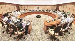 7th Pay Commission:  খুব শীঘ্রই সুখবর পেতে পারেন কেন্দ্রীয় কর্মীরা, ১৮ মাসের বকেয়া সহ ডিএ দিতে পারে সরকার