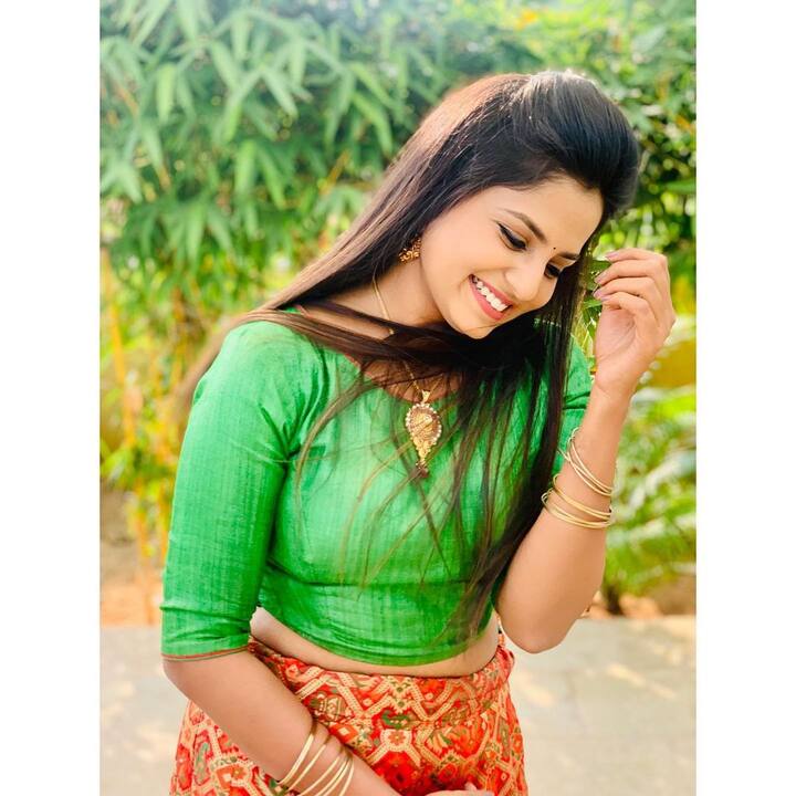 గుప్పెడంత మనసు వసుధార (రక్షా గౌడ) (Image Credit: Raksha Gowda/Instagram)