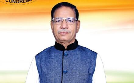 કોંગ્રેસના કયા ધારાસભ્યની તબિયત વધુ લથડતાં લઈ જવાયા ચેન્નઇ? કોરોનાને કારણે 10 દિવસથી વેન્ટિલેટર પર કોંગ્રેસના કયા ધારાસભ્યની તબિયત વધુ લથડતાં લઈ જવાયા ચેન્નઇ? કોરોનાને કારણે 10 દિવસથી વેન્ટિલેટર પર