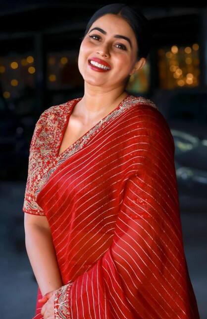வெறப்பா இருந்தாலும் வழிஞ்சேன்.. நிறுத்தனும் நிறுத்தனும் நிறுத்தனும் என்ன