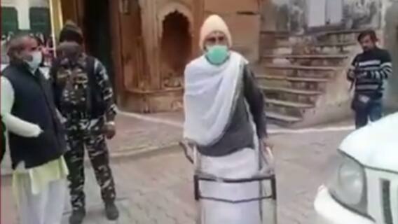 Speed News: कहीं फेरों से पहले वोटिंग..कहीं बैलगाड़ी पर तो कहीं ट्रैक्टर से आकर वोटिंग । UP polls