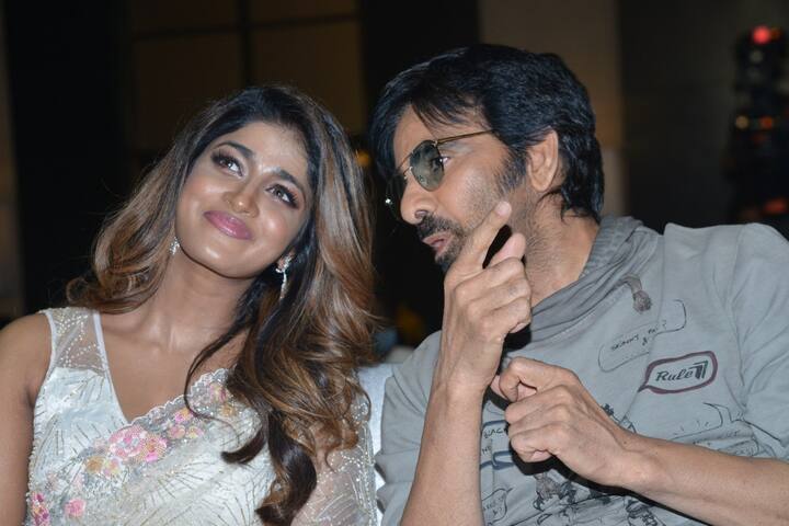 డింపుల్ హయతితో రవితేజ