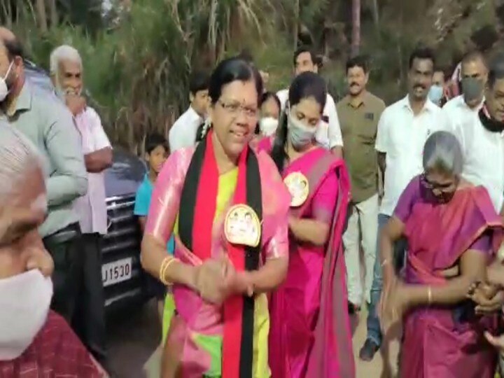 ’ஒரு ரூபாய் கூட இலஞ்சம் வாங்கமாட்டேன்’ - உறுதிமொழி பத்திரம் கொடுத்து வாக்கு சேகரிக்கும் வேட்பாளர்