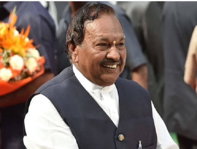 Karnataka Minister ks eshwarappa claims Bhagva saffron flag may become national-flag-in-future-till-now-respect-tricolor Tiranga 'भविष्यात तिरंग्याची जागा भगवा ध्वज घेऊ शकतो'; कर्नाटकच्या मंत्र्यांचं वादग्रस्त वक्तव्य