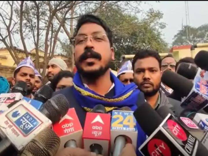 UP Election 2022: Bhim Army Chief Chandra Shekhar Azad filed nomination from Gorakhpur, told CM Yogi to be Accidental Chief Minister ANN UP Election 2022: मायावती को लेकर Chandra Shekhar Azad का बड़ा बयान, सीएम योगी को बताया एक्सीडेंटल मुख्यमंत्री