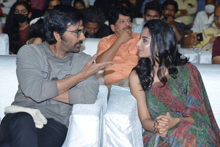 రవి తేజా, మీనాక్షి చౌదరి