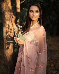 'मिसेस मुख्यमंत्री' फेम सुमी बनलीये नवरी; पाहा फोटो