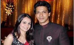 TV Couples Love on Sets: ये हैं टीवी की वो मशहूर जोड़ियां जो पर्दे पर साथ काम करते-करते दे बैठीं एक दूजे को दिल