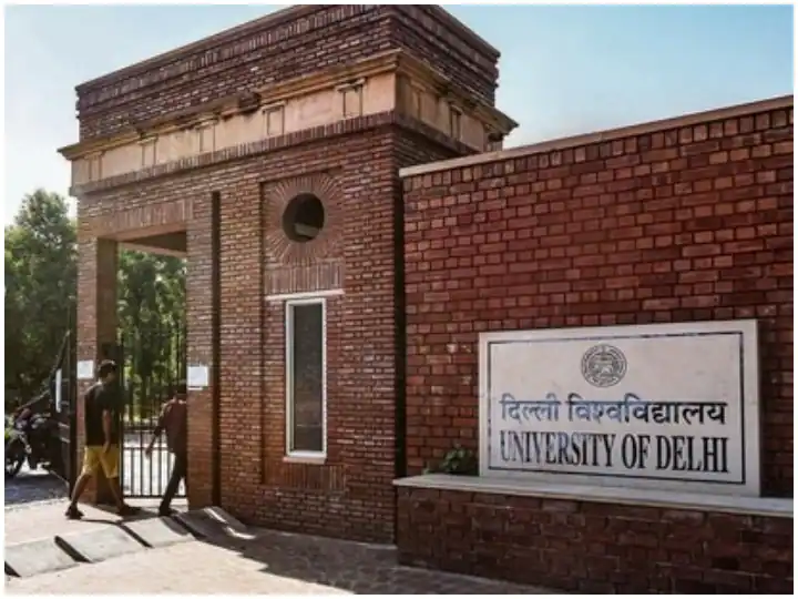 DU Re-opening: हॉस्टल में कमरे के लिए स्टूडेंट्स को करना पड़ सकता है लंबा इंतजार, जानें वजह Delhi University Re-opening Students may have to wait long for room in hostels of colleges in delhi, know details DU Re-opening: हॉस्टल में कमरे के लिए स्टूडेंट्स को करना पड़ सकता है लंबा इंतजार, जानें वजह