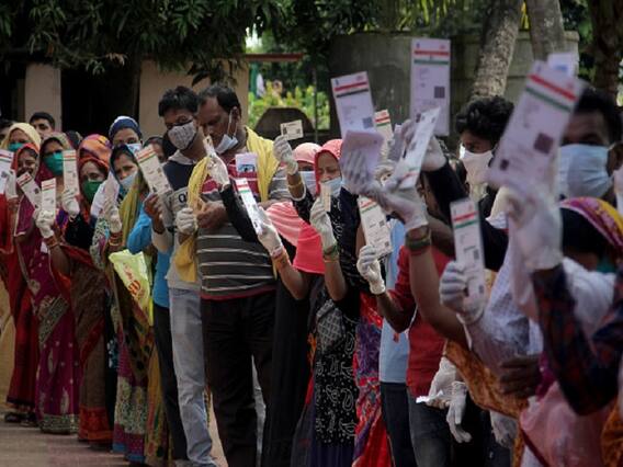 UP Election: पहले चरण को लेकर जबरदस्त उत्साह, सुबह से लगी लंबी कतारें, वोट डालने के बाद बोले ऊर्जा मंत्री श्रीकांत शर्मा- यूपी में फिर खिलेगा कमल UP Election: पहले चरण को लेकर जबरदस्त उत्साह, सुबह से लगी लंबी कतारें, वोट डालने के बाद बोले ऊर्जा मंत्री श्रीकांत शर्मा- यूपी में फिर खिलेगा कमल