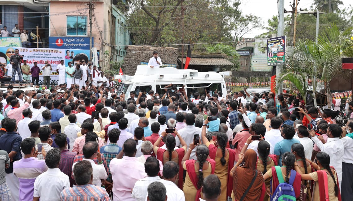 Local body election | தஞ்சாவூரில் உதயநிதி ஸ்டாலினை பேச விடாமல் கேள்வி கேட்ட பெண்கள்