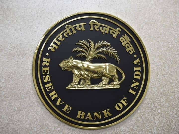 RBI Monetary Policy Reserve Bank of India keeps repo rate unchanged 4 percent reverse repo rate remains unchanged 3.35 percent RBI Repo Rate :  रिझर्व्ह बँकेकडून पतधोरण जाहीर, घेतला 'हा' निर्णय