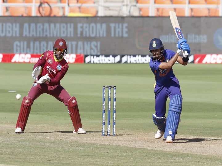 IND vs WI, 3rd ODI: India given target of 266 runs against West Indies at Narendra Modi Stadium IND vs WI, 1 Innings Highlight: श्रेयस अय्यरची संयमी खेळी, भारताचं वेस्ट इंडीजसमोर 266 धावांचं आव्हान