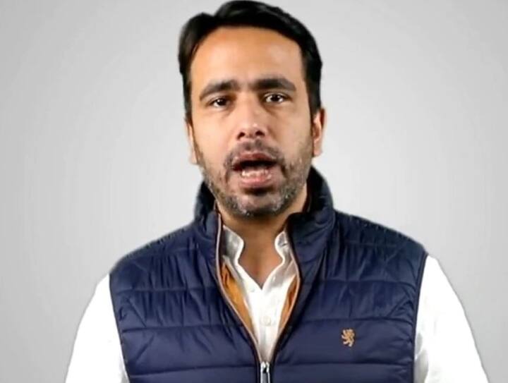 वहीं राष्ट्रीय लोकदल के सुप्रीमो जयंत चौधरी ने गृहमंत्री के बेटे मिश्रा को जमानत दिए जाने पर निराशा व्यक्त करते हुए ट्विटर पर लिखा, “ कैसी अव्यवस्था !चार लोगों को कुचला, चार महीने में जमानत दे दी.”