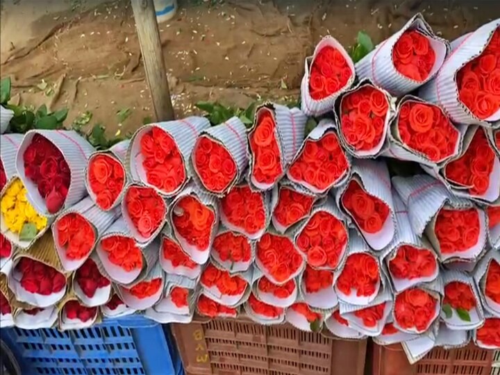 Kadiyam Flowers: వరుస ముహూర్తాలతో అమాంతం పెరిగిన పూల ధరలు, కడియం మార్కెట్లో రేట్లు ఇలా