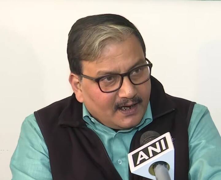 राज्यसभा सांसद मनोज झा ने कहा 'जांच एजेंसी ने अपना काम कैसे किया यह तो पता नहीं लेकिन ऐसा ना हो कि आने वाले दिनों में कह दिया जाए कि किसान भी मरे नहीं.'