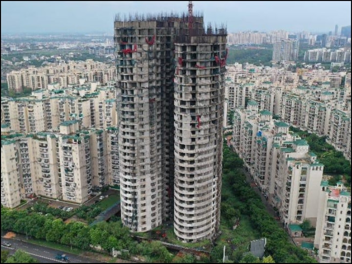 Supertech Twin Towers Demolition Case How People Get Justice After 11 Years  From Supreme Court Explained | Explained: जब दिग्गज कंपनी Supertech के  खिलाफ आम लोगों ने छेड़ी जंग, 11 साल बाद
