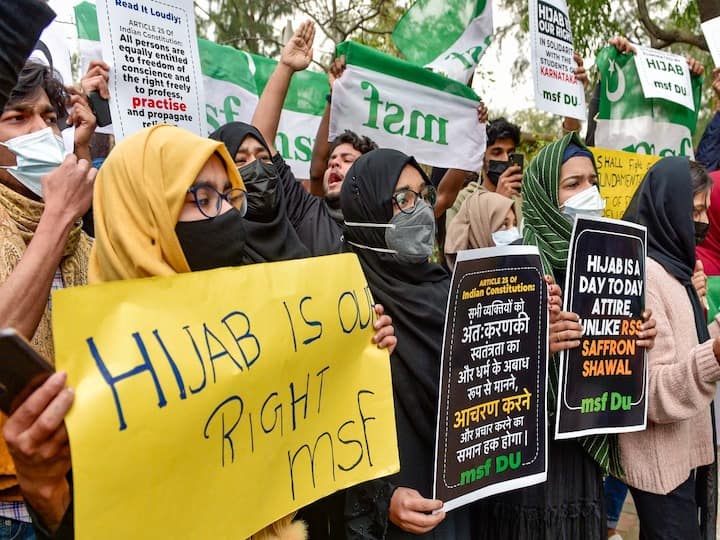 Hijab Row After karnataka case filed against organizers muslim women demonstration malegaon Maharashtra Hijab Row: Maharashtra के Malegaon में हिजाब दिवस मनाने की कोशिश, जमीयत-उलेमा-ए-हिंद पर केस दर्ज, कई इलाकों में धारा-144 लागू