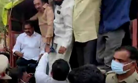 Devineni Uma Arrest: సీఐడీ పై మాజీ మంత్రి దేవినేని ఉమా ఆరోపణలు....టీడీపీ భారీ ఆందోళన